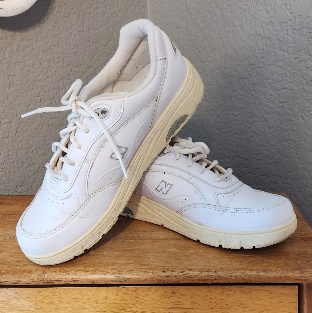 New Balance‎ 811 Walking Shoes, Size 9.5